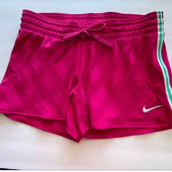 Nike Dri Fit Fuchsia Sport Short Size S - Picture 6 of 6